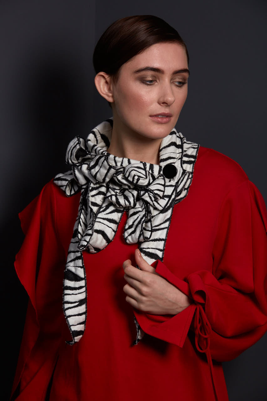 RED SPLIT JUMPER ZARA REW SCARF