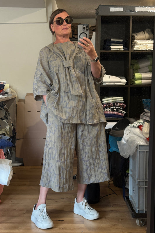 SWEEPERS - Floral Crinkle look Stone/Olive