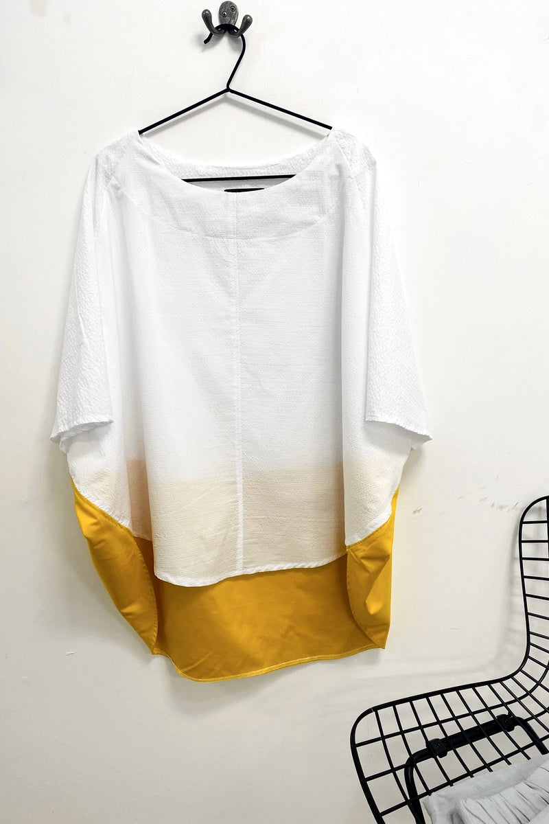 T - TOP - White SeerSucker + Yellow Gold Band