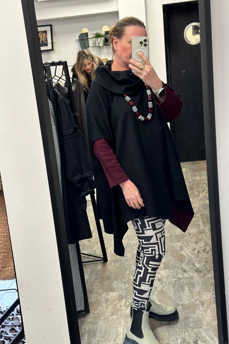 Darlo - Reversible Black/Wine Loose Fit Jumper