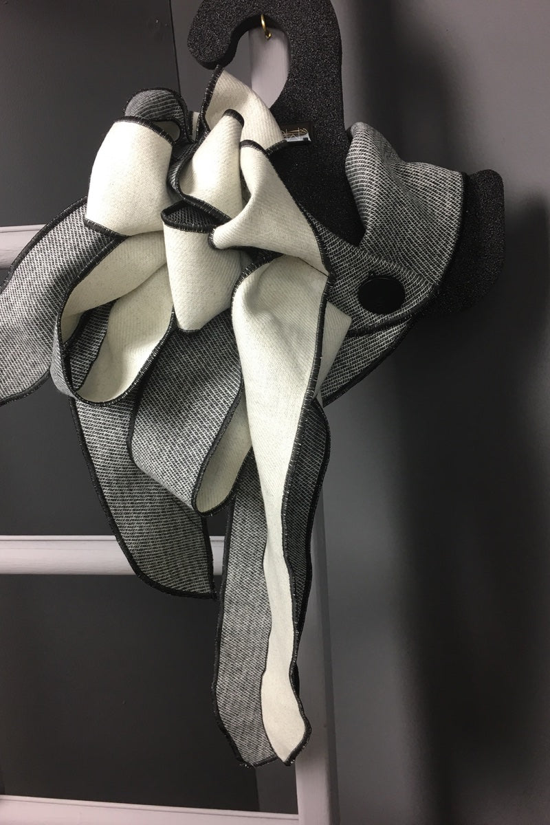Pops- Black & Cream  scarf collar