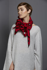Fleece winter collar in striking polka dot